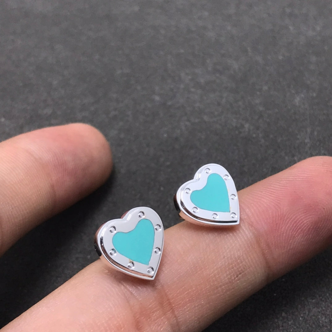 [Hevara Jewelry]HEART STUD SILVER EARRINGS