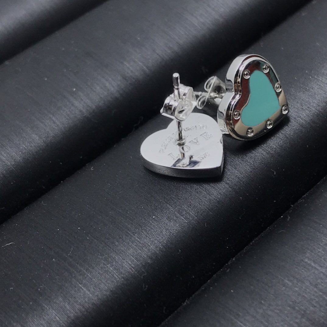[Hevara Jewelry]HEART STUD SILVER EARRINGS