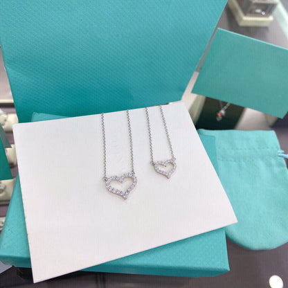 [Hevara Jewelry]HEART-SHAPED DIAMOND NECKLACE