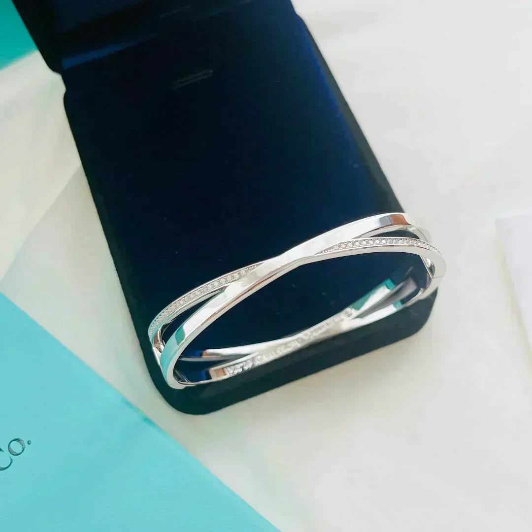 [Hevara Jewelry]NARROW HINGED BANGLEIN WITH DIAMONDS SMALL