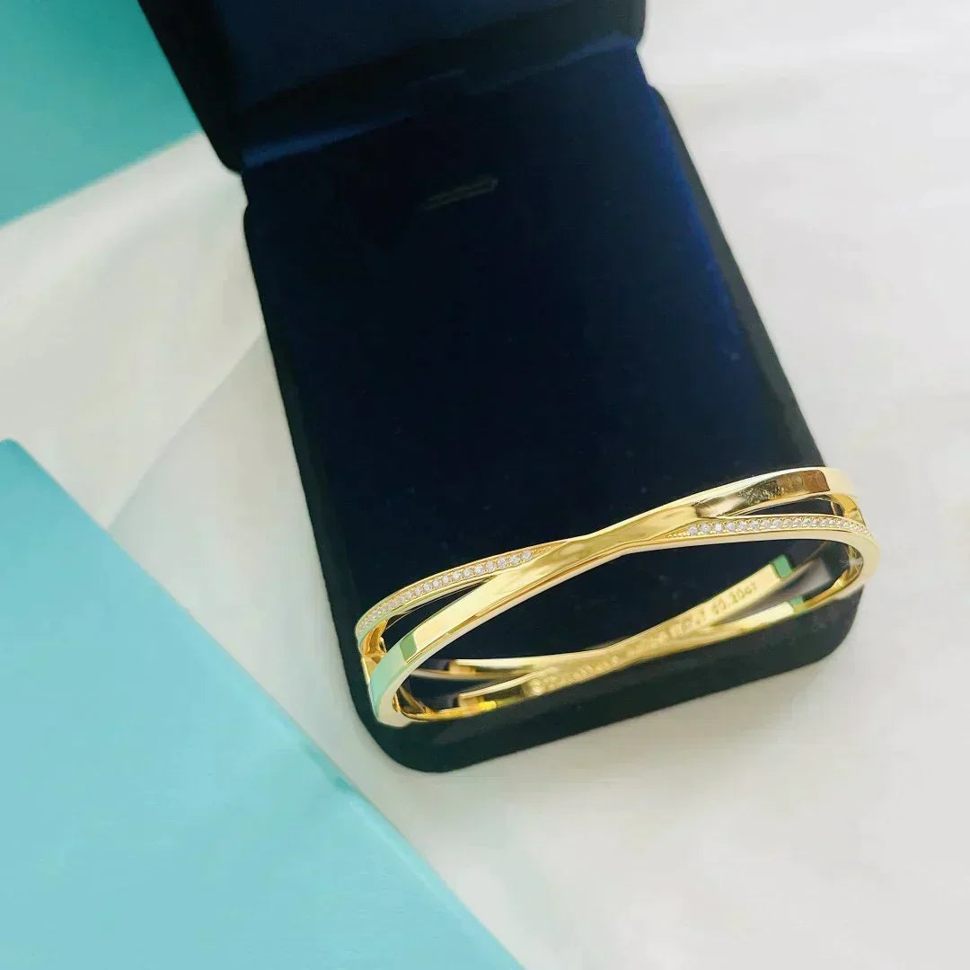 [Hevara Jewelry]NARROW HINGED BANGLEIN WITH DIAMONDS SMALL