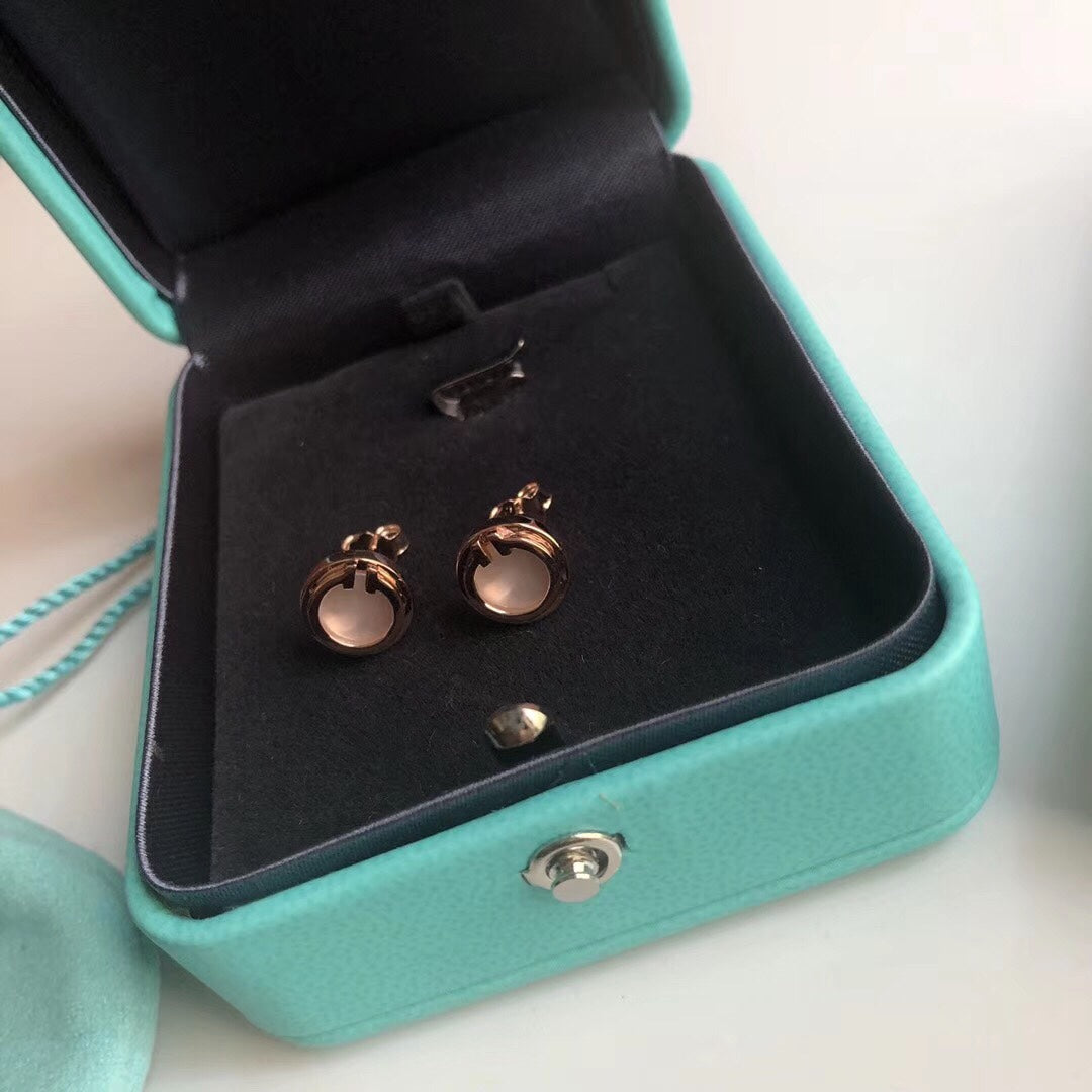 [Hevara Jewelry]PEARL CIRCLE EARRINGS MOTHER