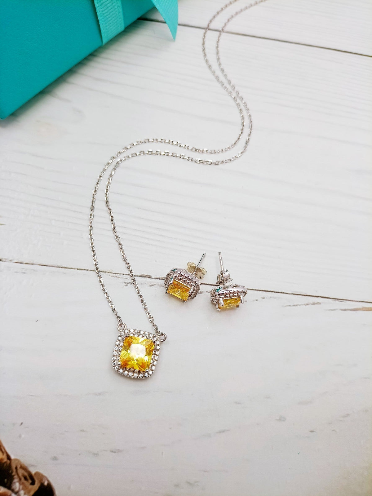 [Hevara Jewelry]SPARKLERS CITRINE GEMSTONE PENDANT NECKLACE STERLING SILVER
