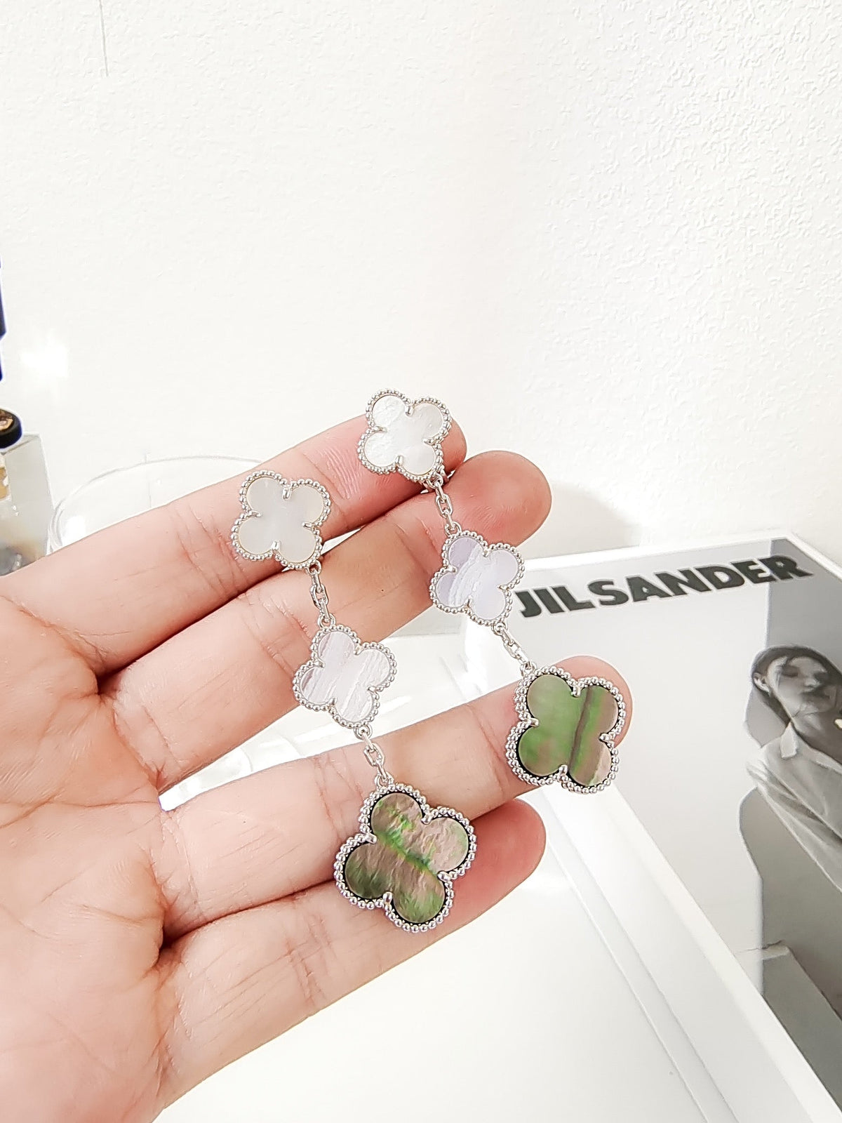 [⭐Hevara Jewelry]CLOVER 3 MOTIFS CHALCEDONY DARK MOP SILVER EARRINGS