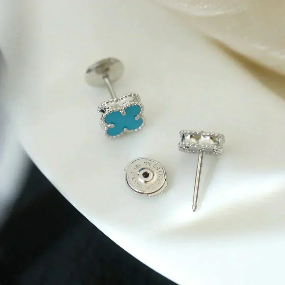 [⭐Hevara Jewelry]CLOVER MINI 9.5MM ONYX STUD EARRINGS SILVER