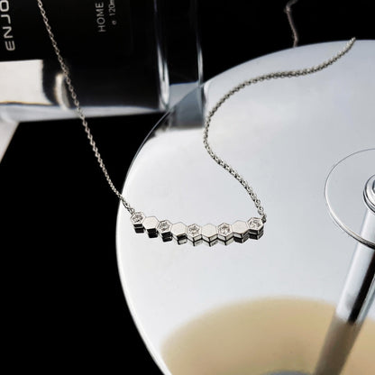 [⭐Hevara Jewelry]BEE MY LOVE DIAMOND NECKLACE