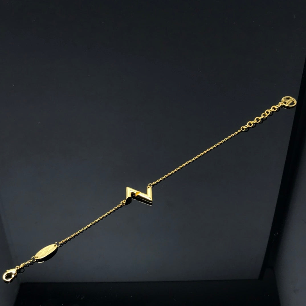 [⭐Hevara Jewelry]VOLT LV LOGO BRACELET