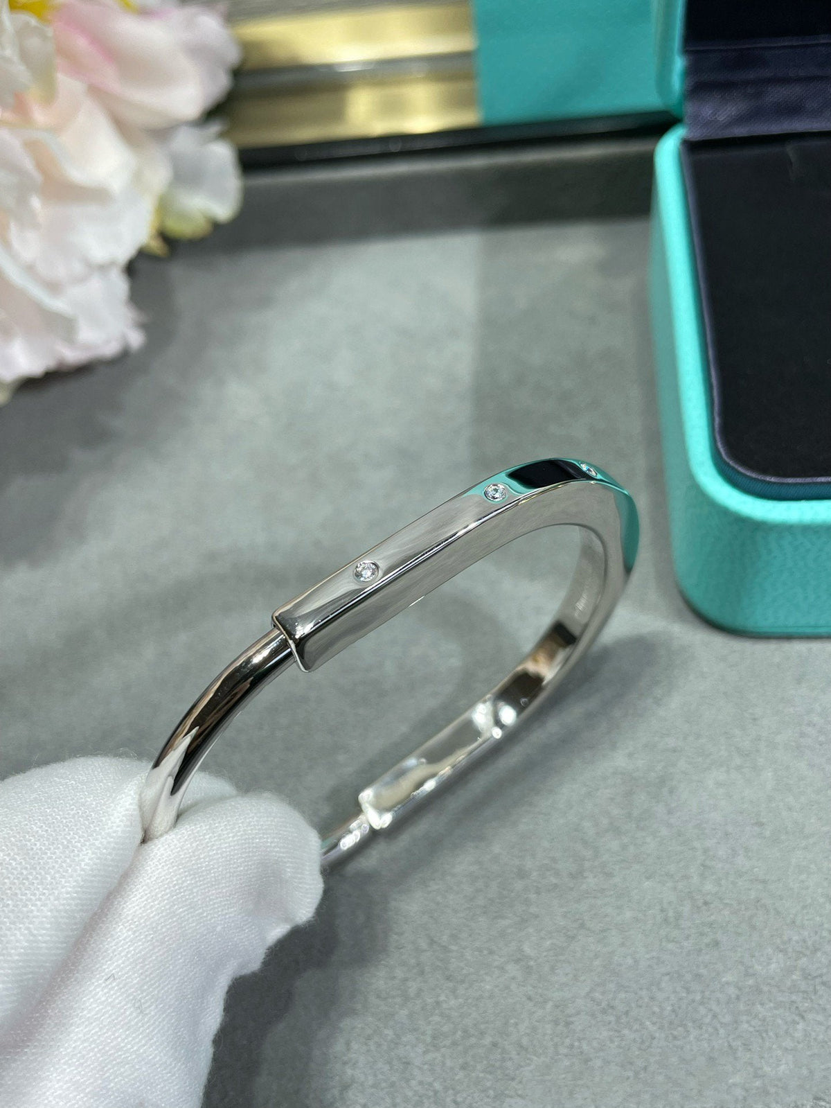 [Hevara Jewelry]LOCK BRACELET 8 DIAMOND