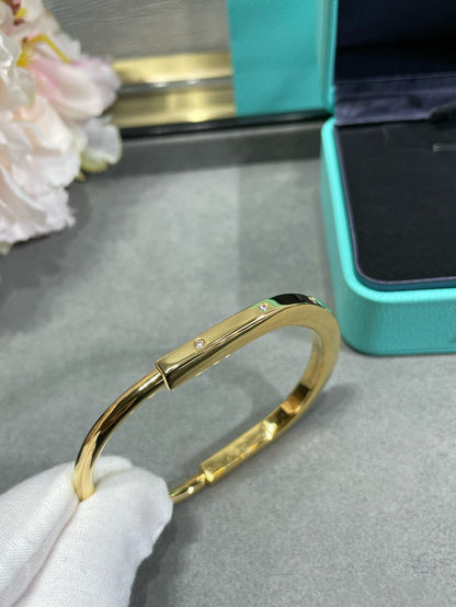 [Hevara Jewelry]LOCK BRACELET 8 DIAMOND
