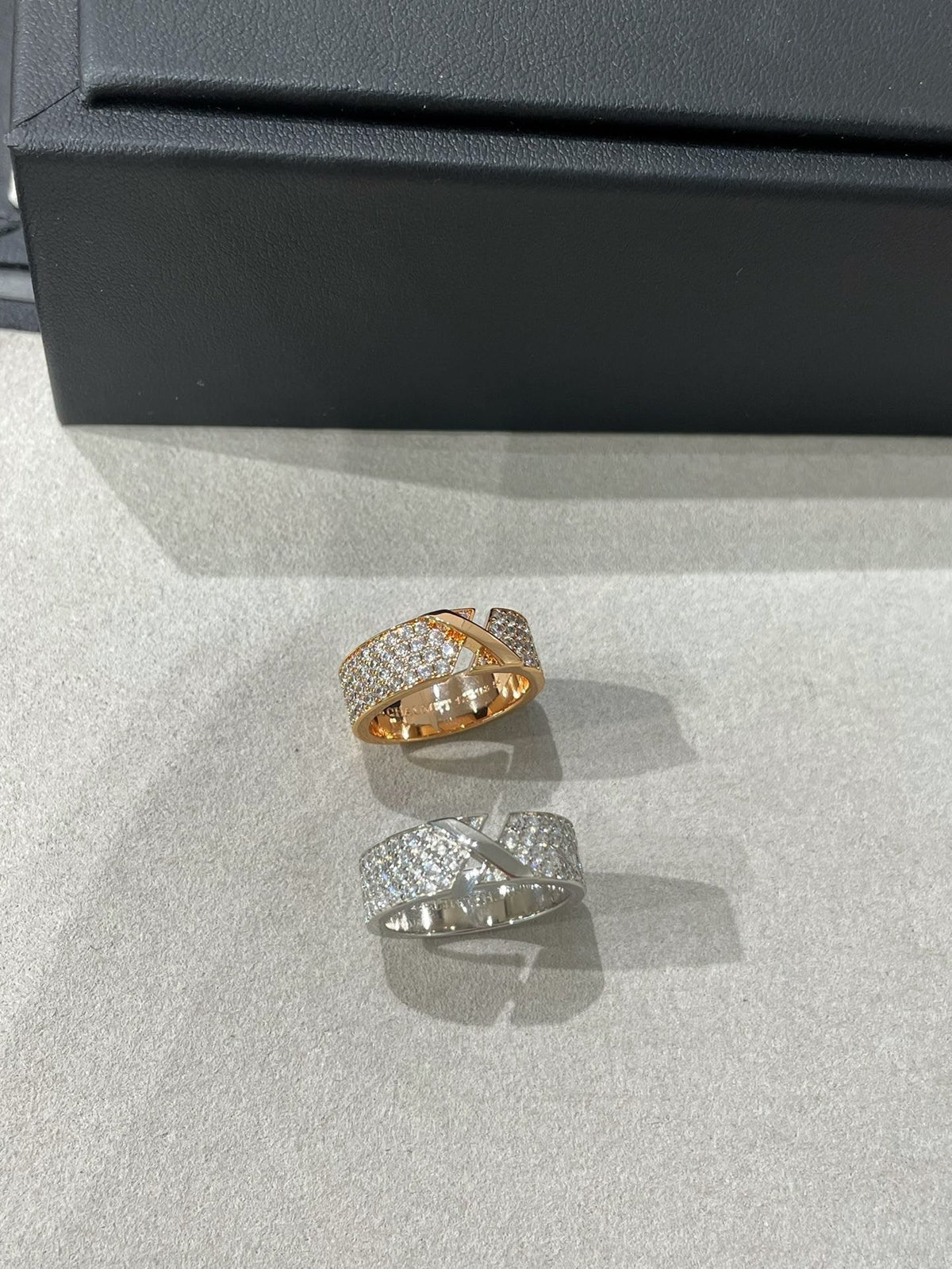 [⭐Hevara Jewelry]LIENS EVIDENCE  DIAMOND PAVED RING