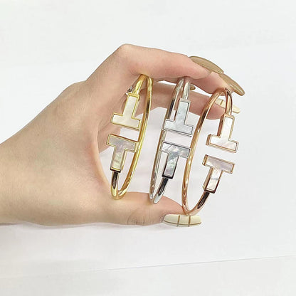 [Hevara Jewelry]T WIDE MOP OPEN BRACELET