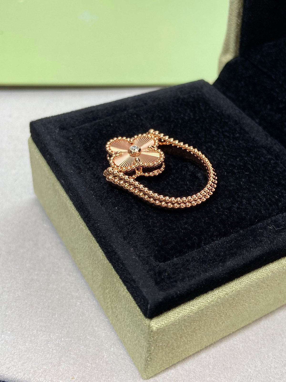 [⭐Hevara Jewelry]CLOVER RIVERSIBLE ROSE GOLD RING