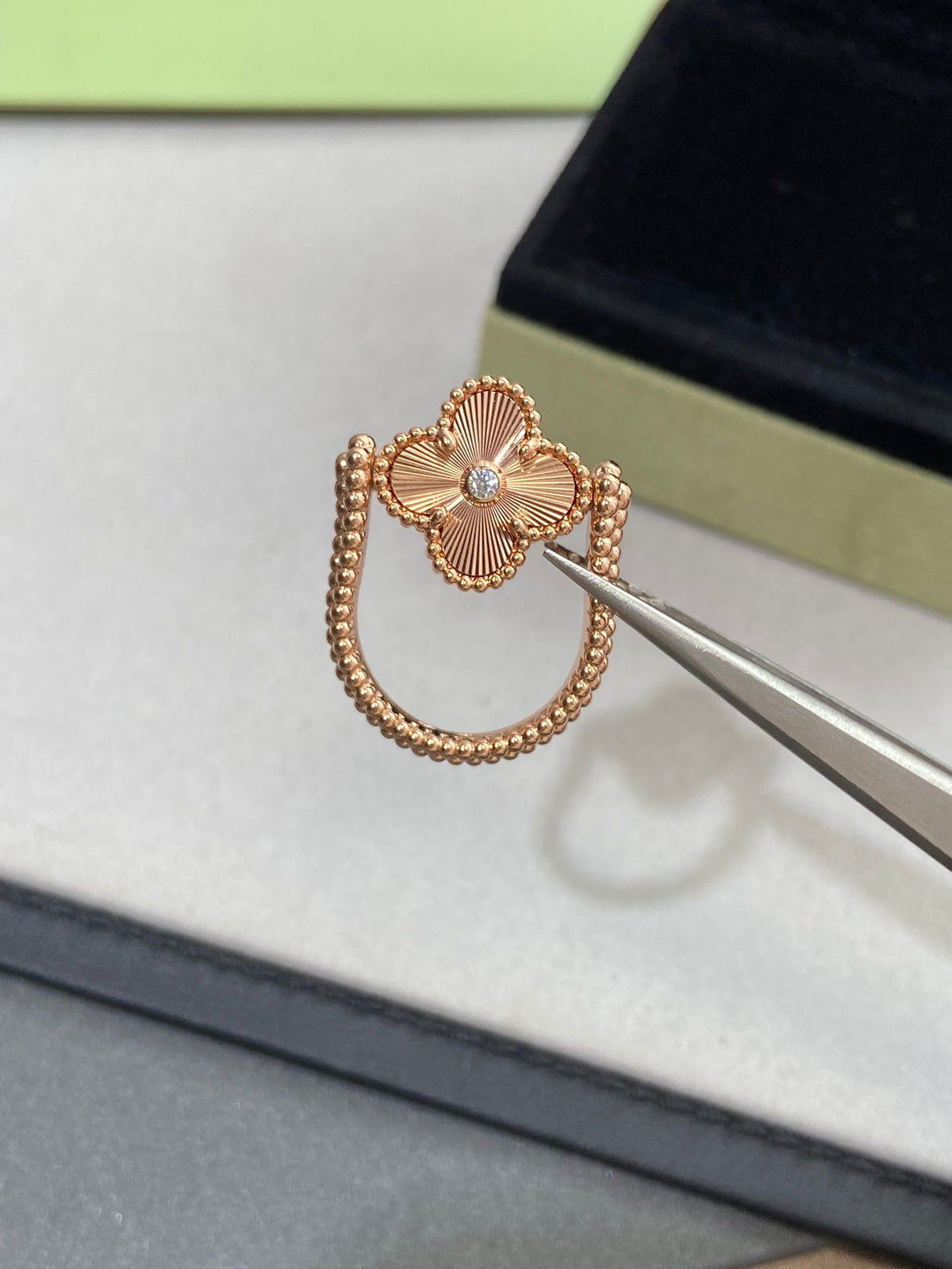 [⭐Hevara Jewelry]CLOVER RIVERSIBLE ROSE GOLD RING