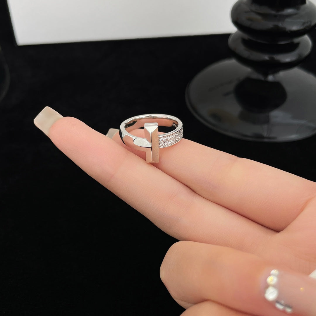 [Hevara Jewelry]T WIDE DIAMOND RING