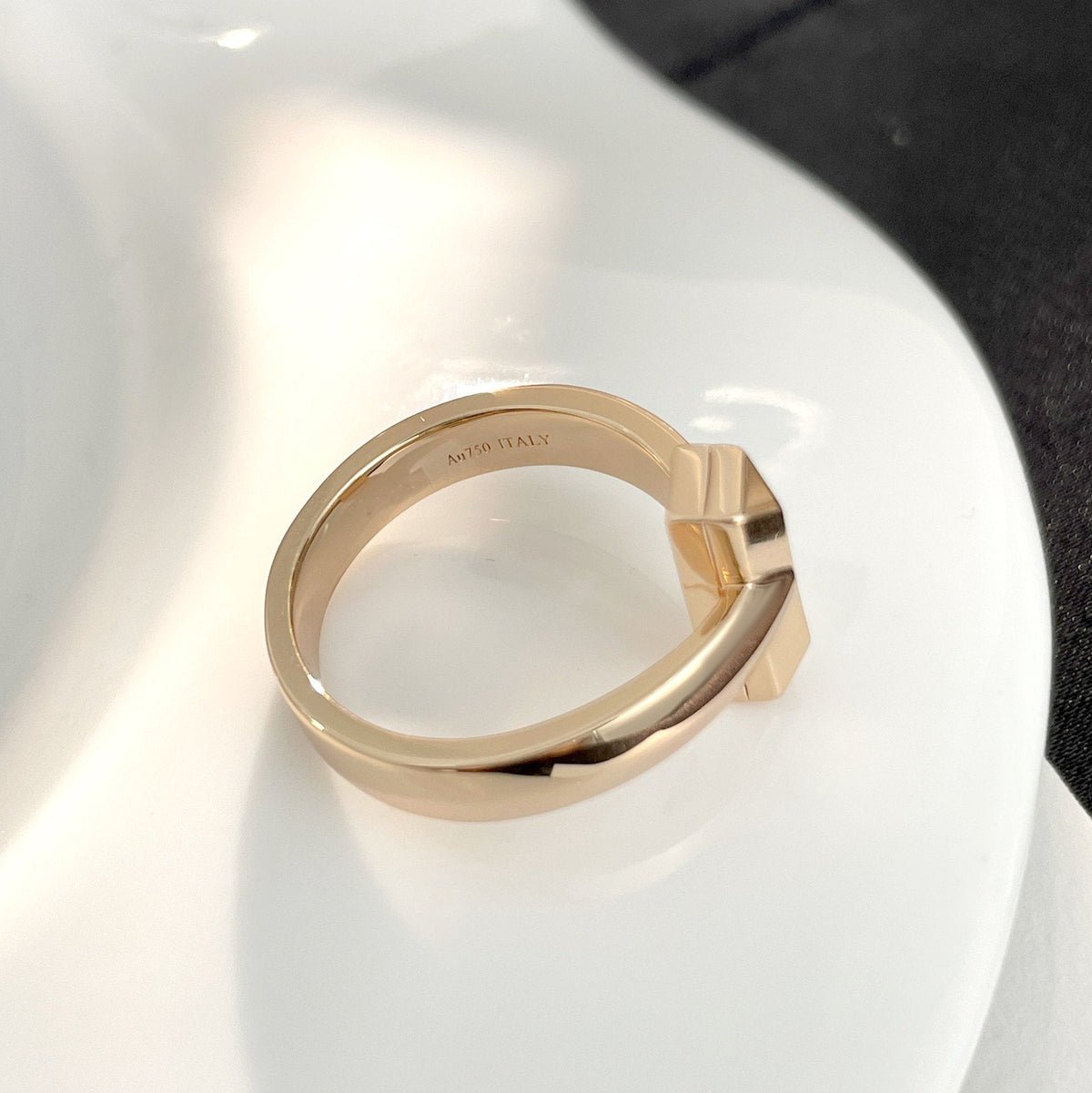 [Hevara Jewelry]T WIDE DIAMOND RING