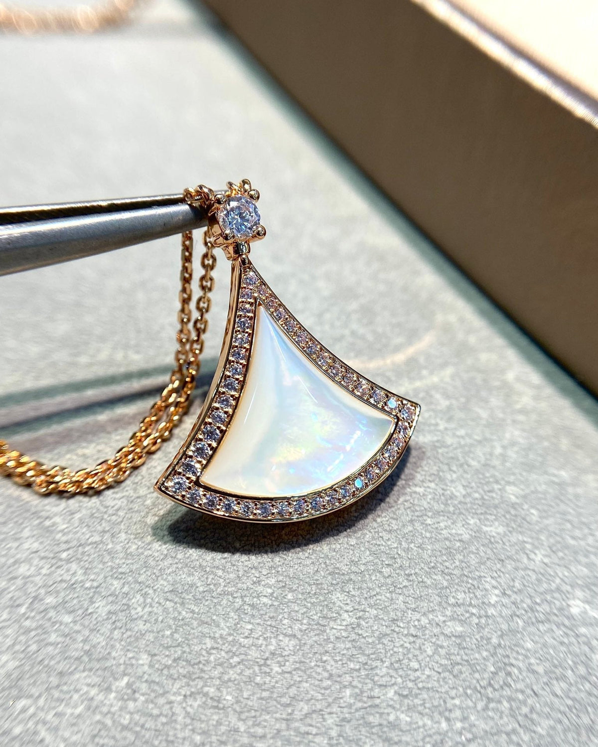 [⭐Hevara Jewelry]DREAM MOP DIAMOND PAVED PINK GOLD NECKLACE