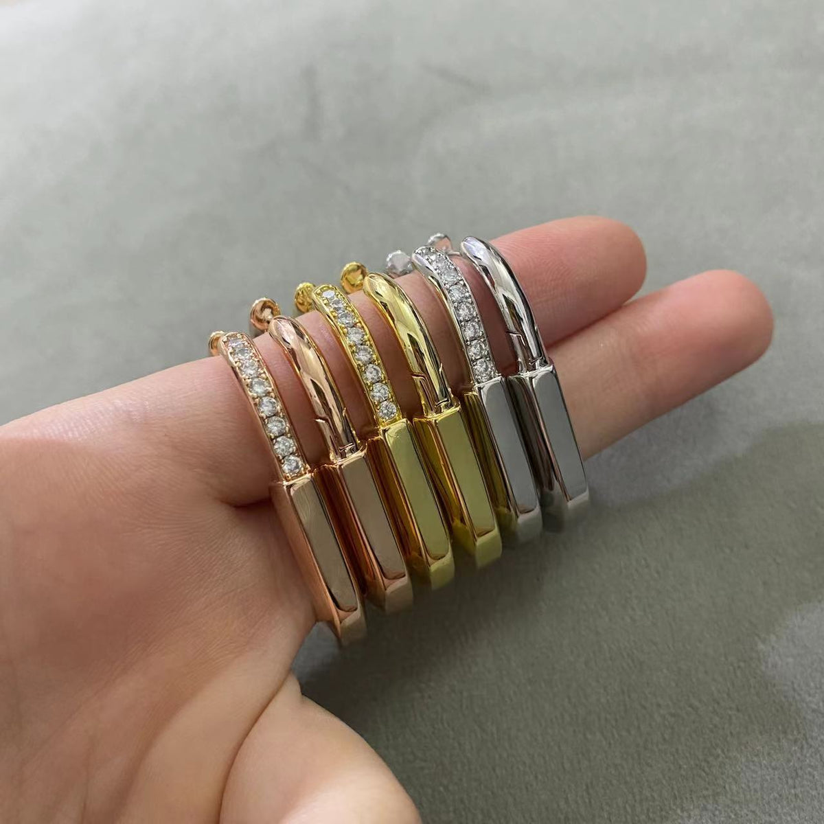 [Hevara Jewelry]LOCK MEDIUM DIAMNOND EARRINGS