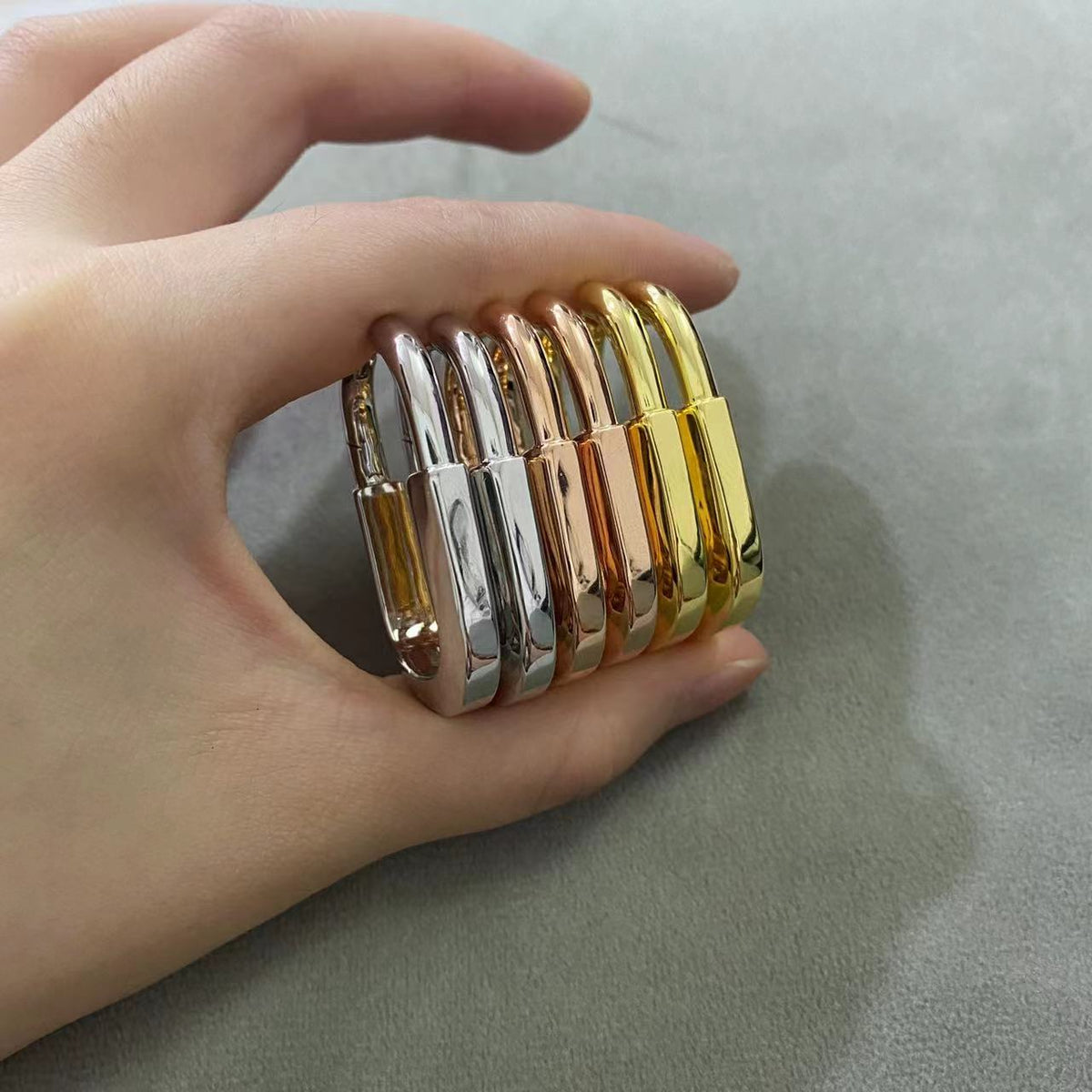 [Hevara Jewelry]LOCK MEDIUM EARRINGS