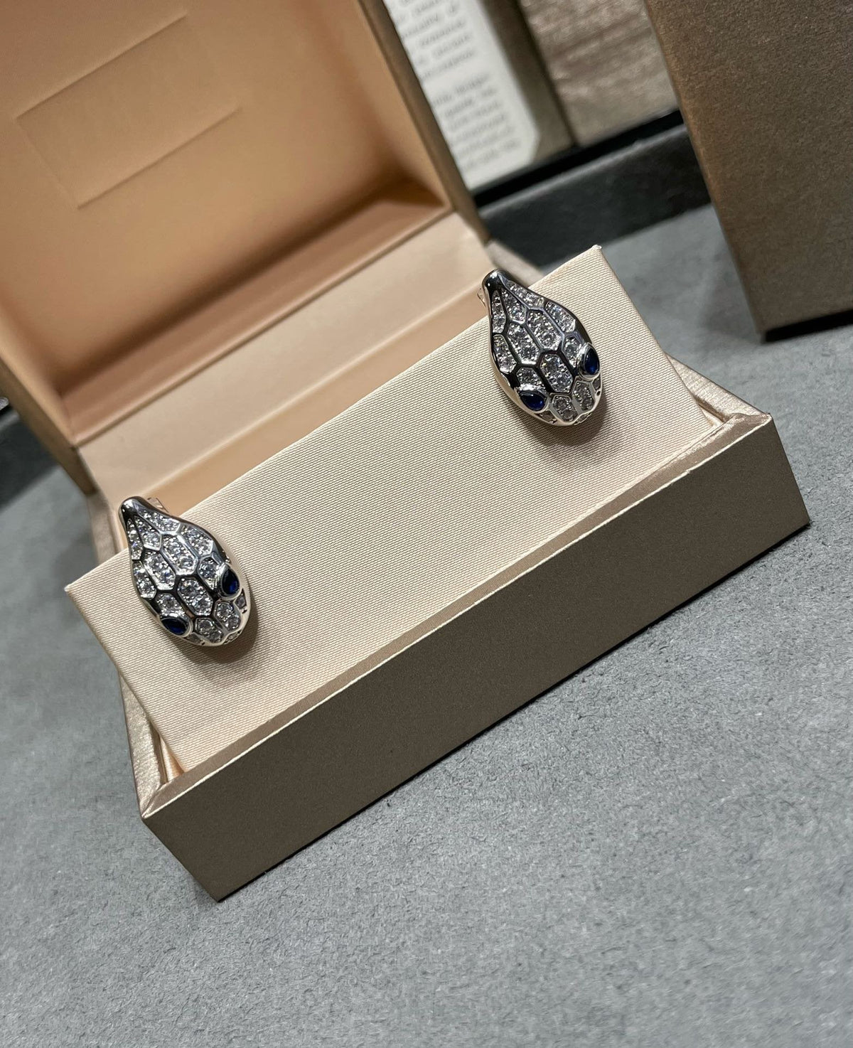[⭐Hevara Jewelry]SERPENT DIAMOND STUD EARRINGS