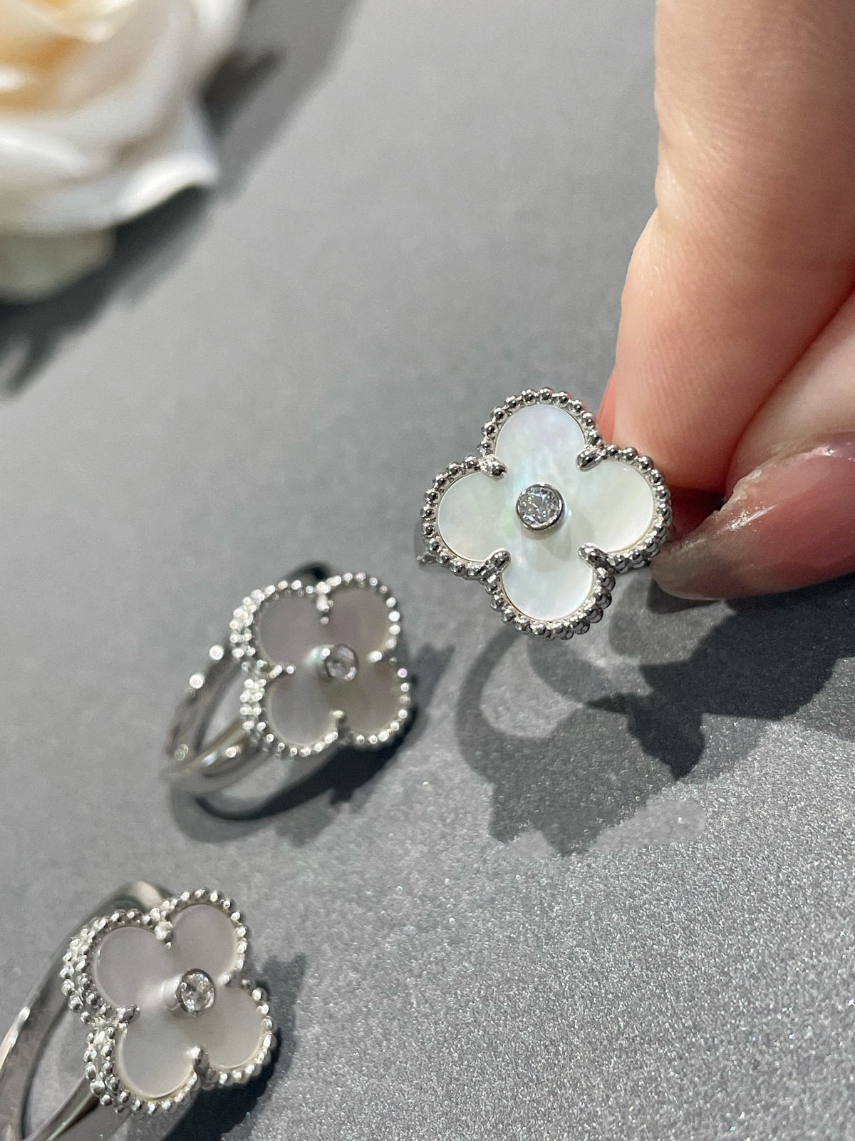 [⭐Hevara Jewelry]CLOVER SILVER MOP DIAMOND RING