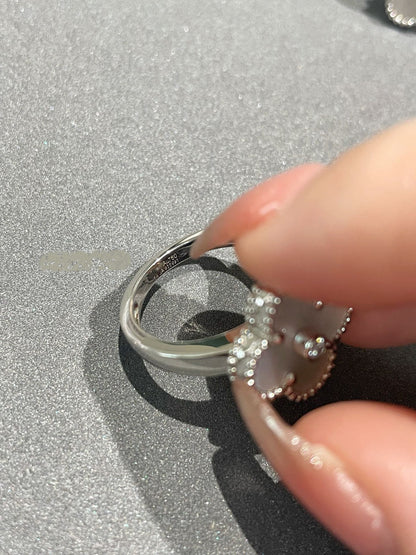 [⭐Hevara Jewelry]CLOVER SILVER MOP DIAMOND RING