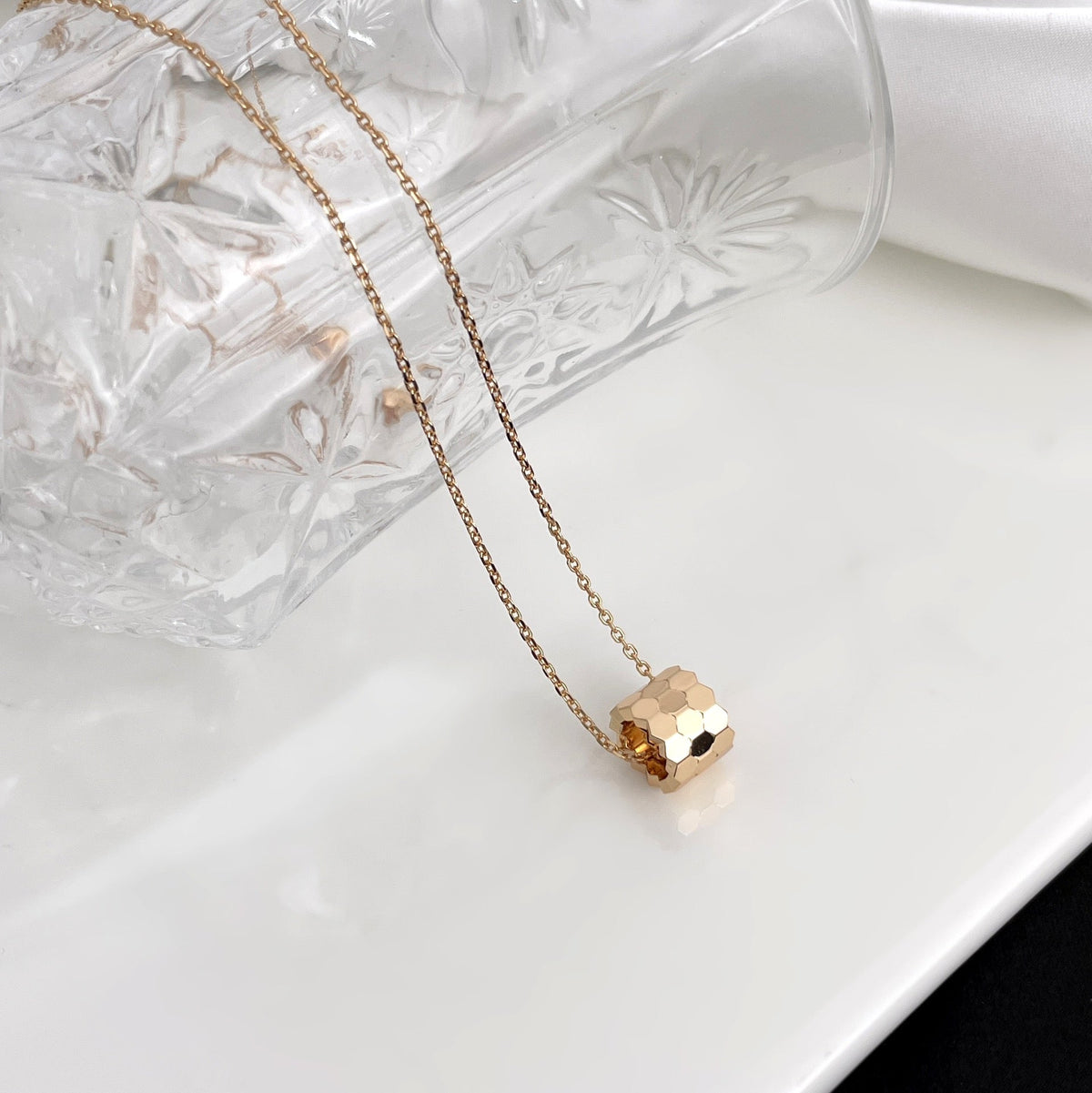 [⭐Hevara Jewelry]BEE MINI NECKLACE