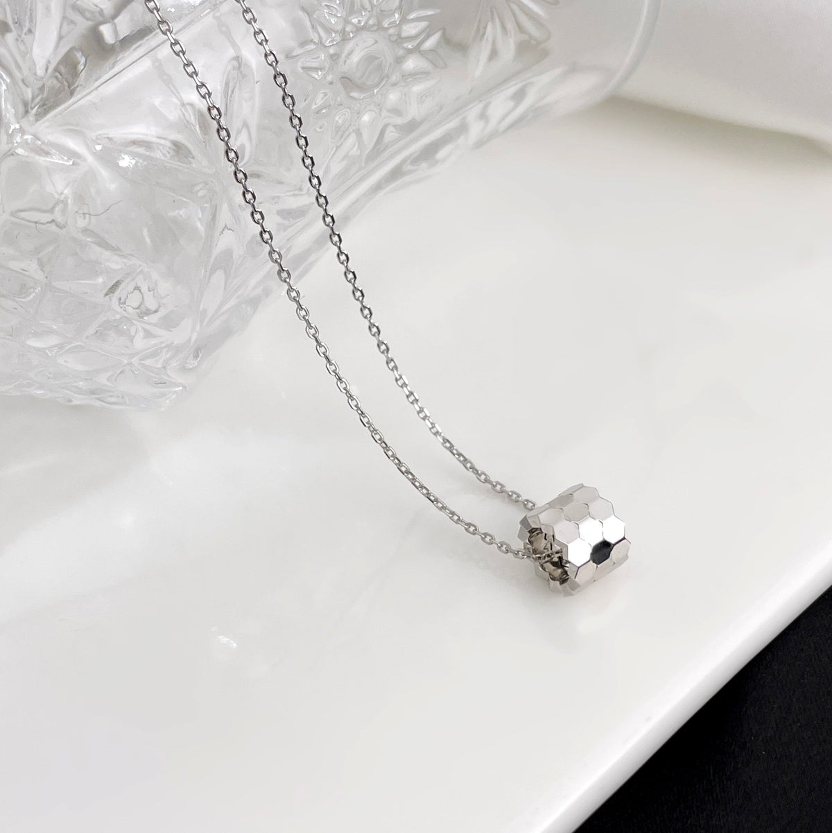 [⭐Hevara Jewelry]BEE MINI NECKLACE
