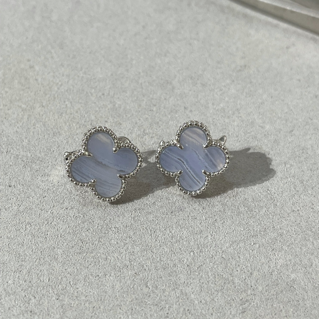 [⭐Hevara Jewelry]CLOVER CHALCEDONY SILVER STUD EARRINGS