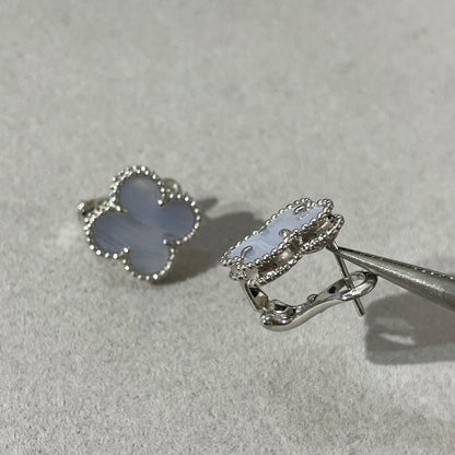 [⭐Hevara Jewelry]CLOVER CHALCEDONY SILVER STUD EARRINGS