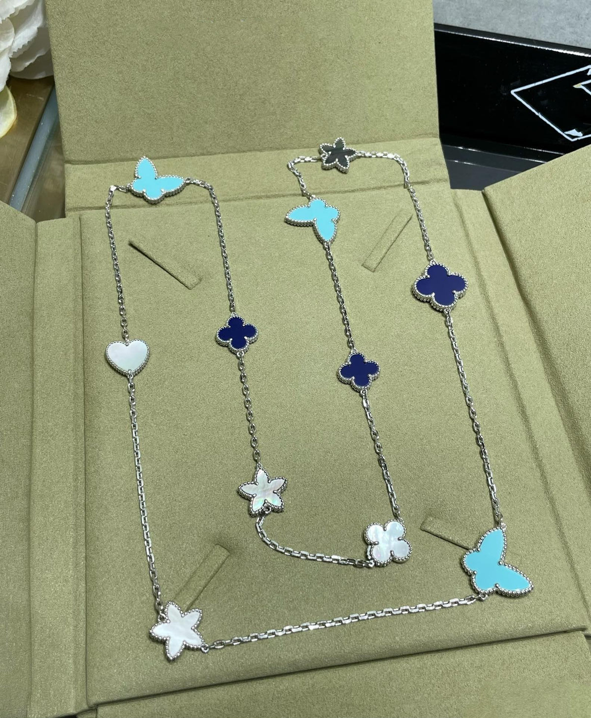 [⭐Hevara Jewelry]LUCKY CLOVER SILVER 11 MOTIF NECKLACE