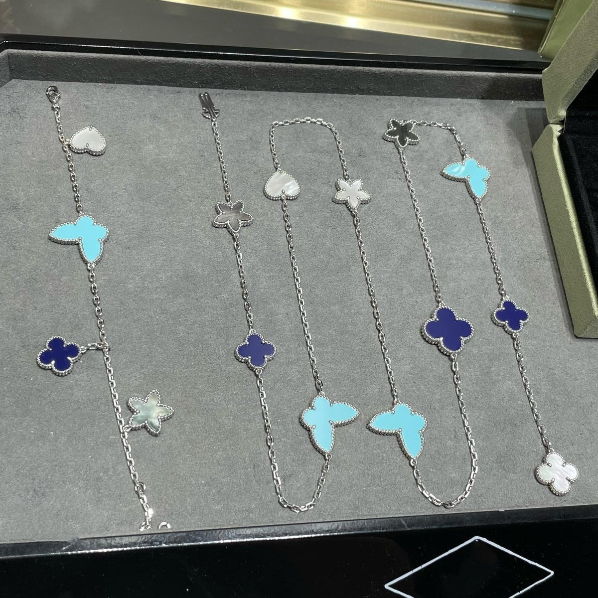 [⭐Hevara Jewelry]LUCKY CLOVER SILVER 11 MOTIF NECKLACE