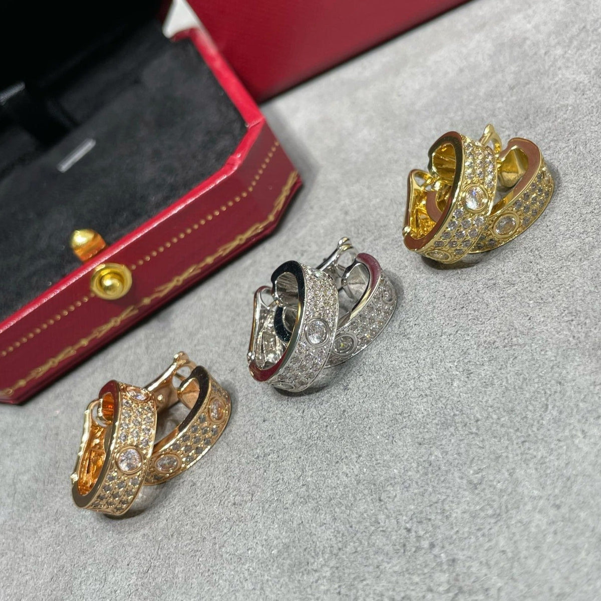 [⭐Hevara Jewelry]LOVE 5.5MM DIAMOND PAVED EARRINGS