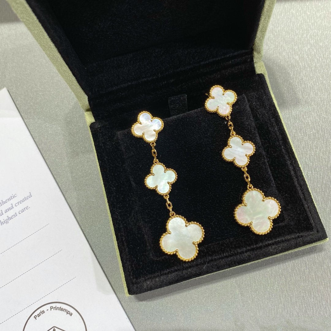 [⭐Hevara Jewelry]CLOVER MOP 3 MOTIFS GOLD EARRINGS