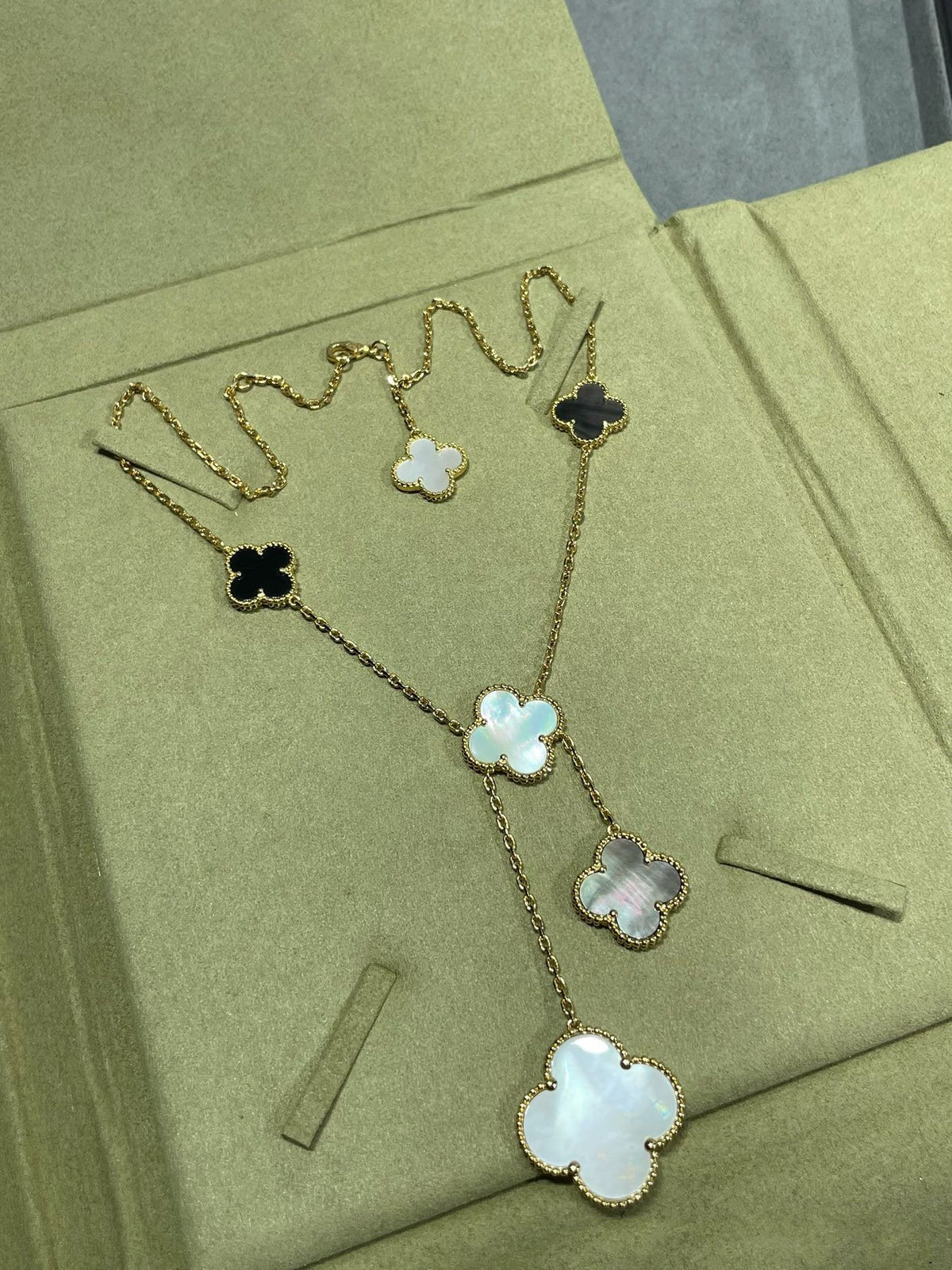 [⭐Hevara Jewelry]CLOVER 6 MOTIF MOP ONYX GOLD NECKLACE