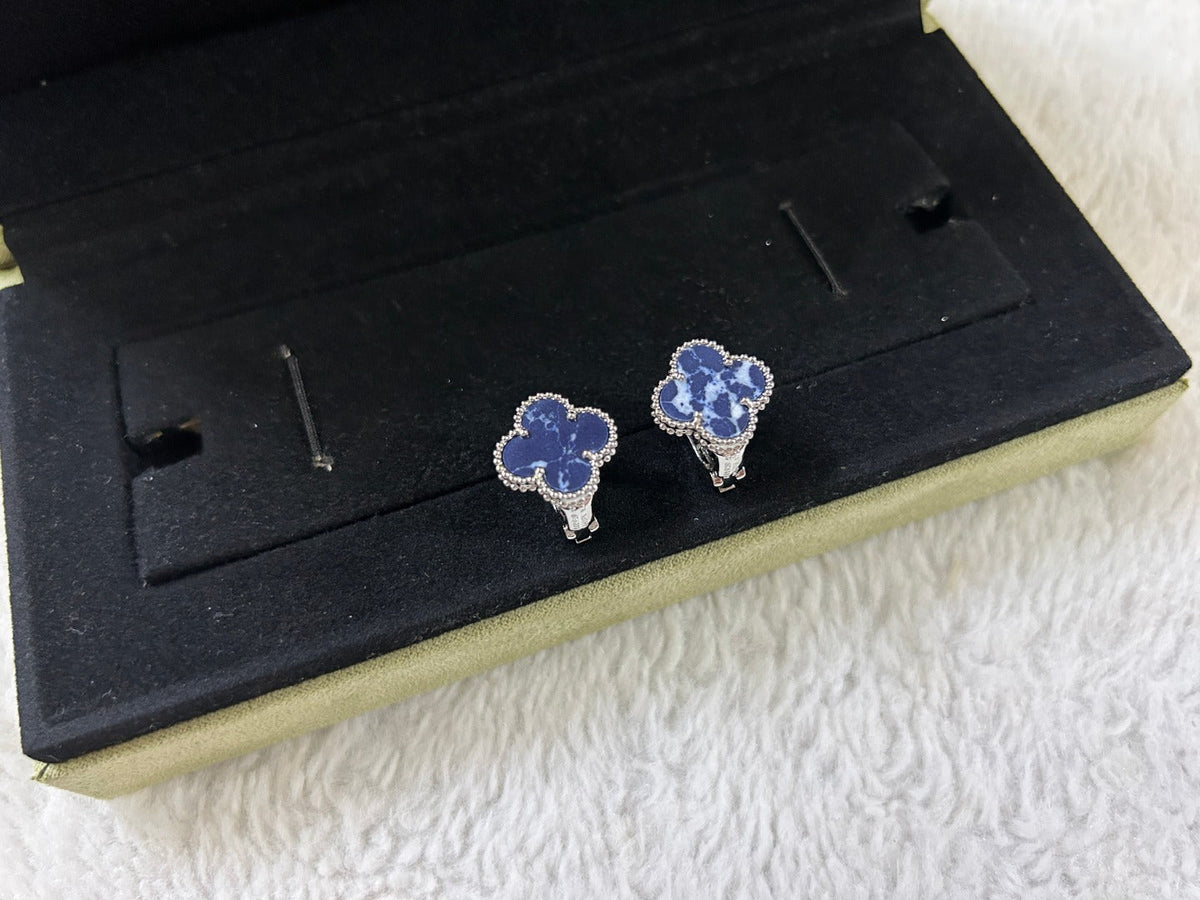 [⭐Hevara Jewelry]CLOVER PIETERSITE MEDIUM STUD EARRINGS