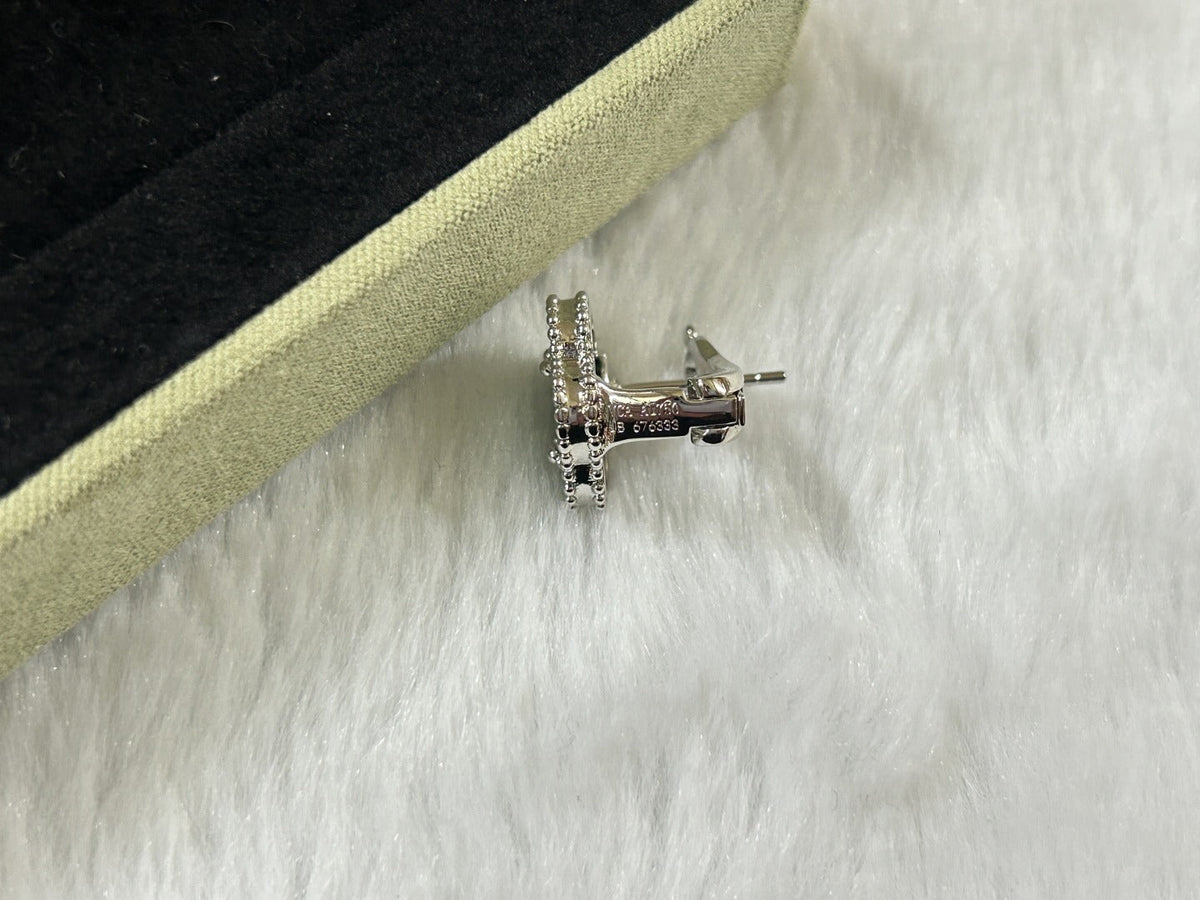 [⭐Hevara Jewelry]CLOVER PIETERSITE MEDIUM STUD EARRINGS