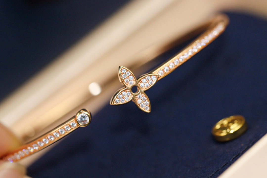 [⭐Hevara Jewelry]IDYLLE PINK GOLD OPEN BRACELET DIAMOND PAVED