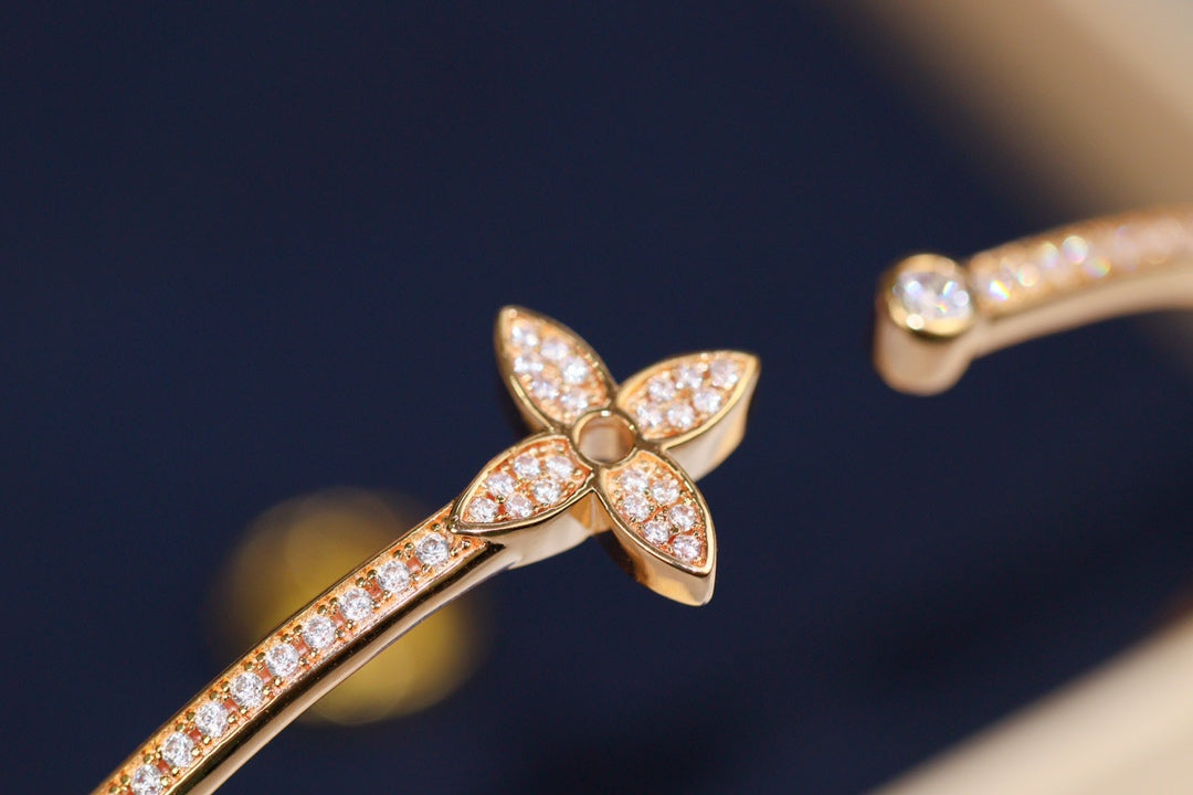 [⭐Hevara Jewelry]IDYLLE PINK GOLD OPEN BRACELET DIAMOND PAVED