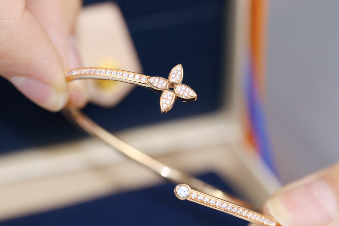 [⭐Hevara Jewelry]IDYLLE PINK GOLD OPEN BRACELET DIAMOND PAVED