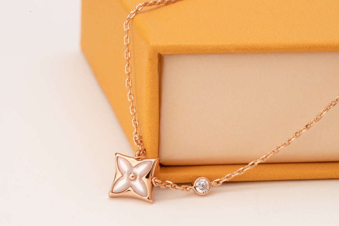 [⭐Hevara Jewelry]STAR PINK MOP 1 DIAMOND PINK GOLD NECKLACE