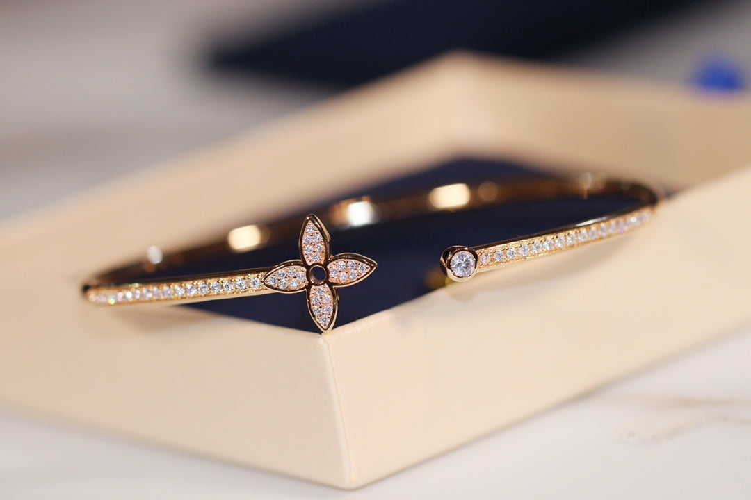 [⭐Hevara Jewelry]IDYLLE GOLD OPEN BRACELET DIAMOND PAVED