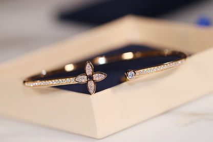 [⭐Hevara Jewelry]IDYLLE GOLD OPEN BRACELET DIAMOND PAVED