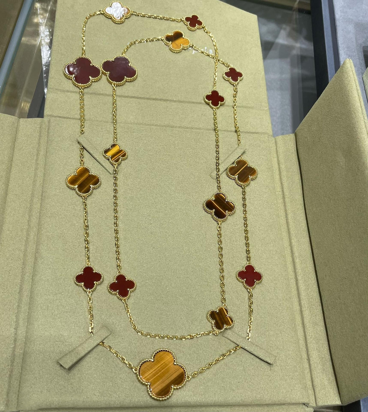 [⭐Hevara Jewelry]CLOVER 16 MOTIF CARNELIAN TIGER EYE ROSE GOLD NECKLACE