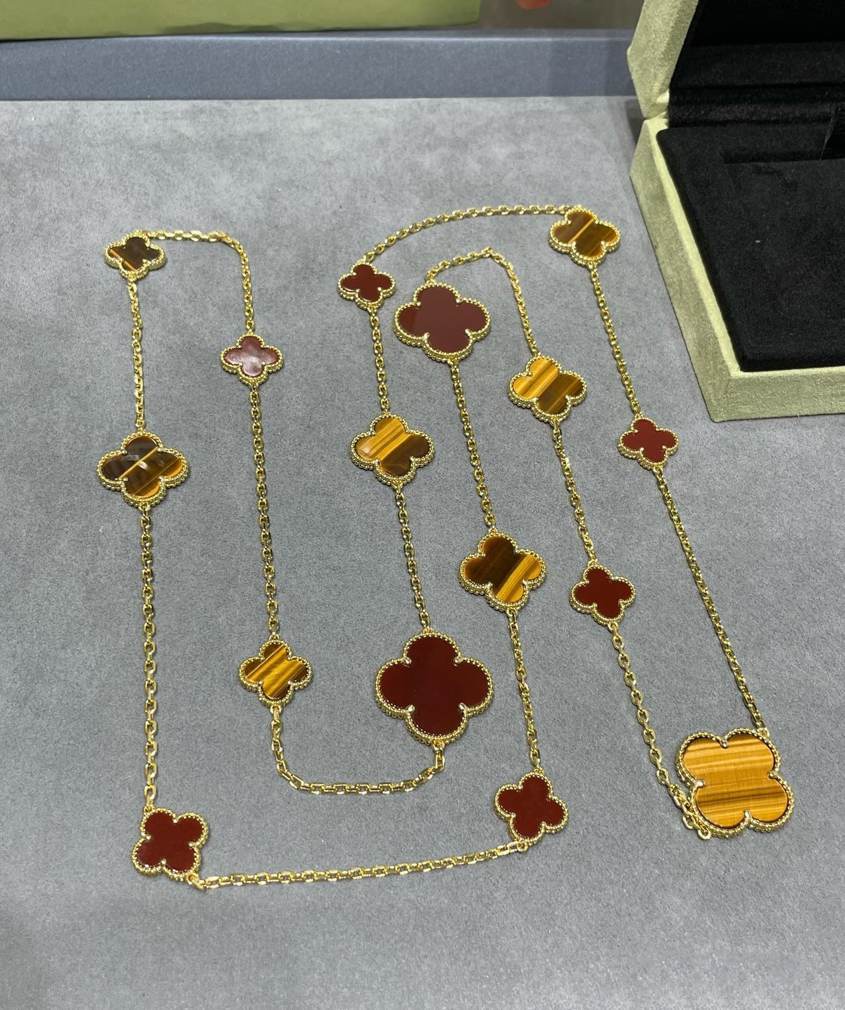 [⭐Hevara Jewelry]CLOVER 16 MOTIF CARNELIAN TIGER EYE ROSE GOLD NECKLACE