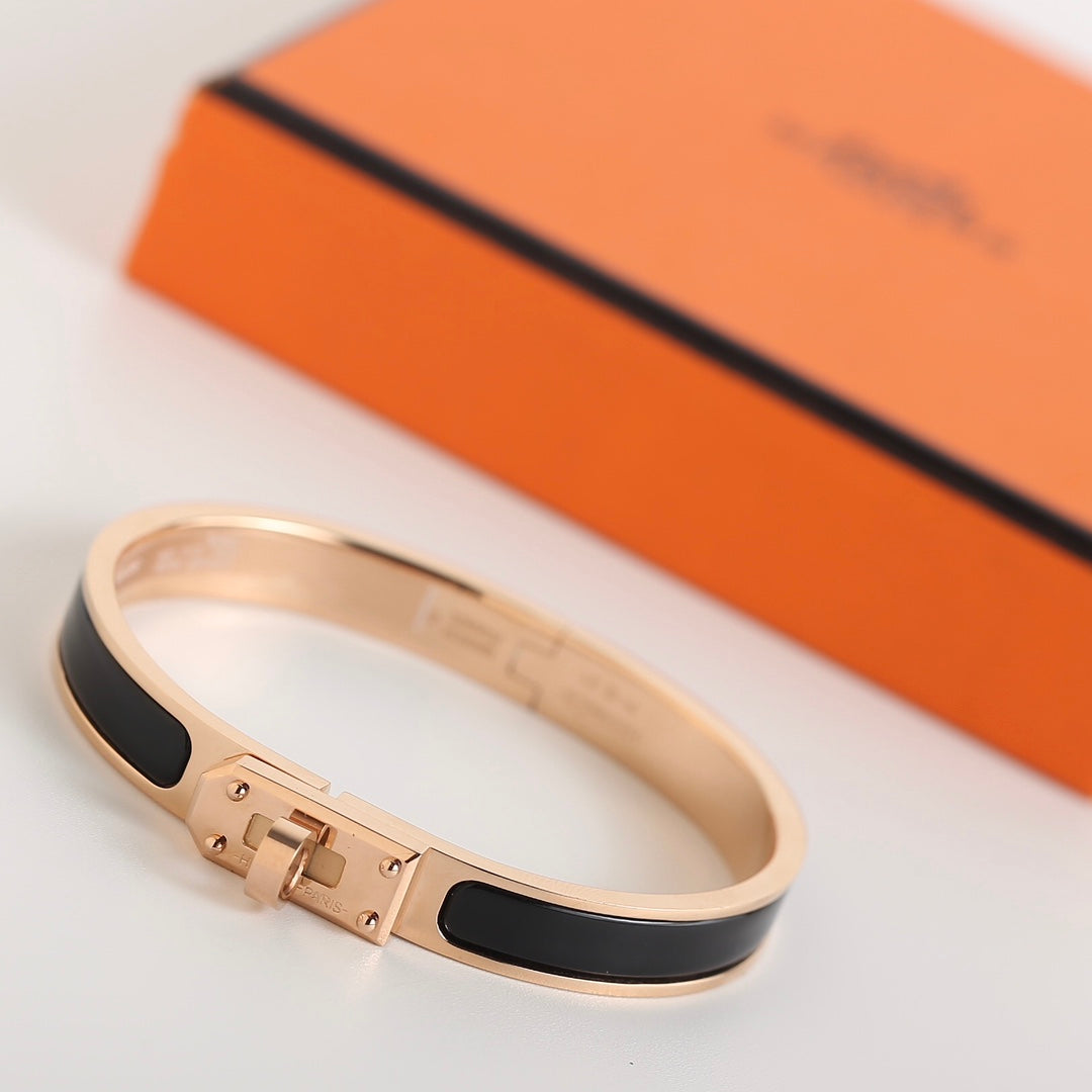 [⭐Hevara Jewelry]HM KELLY BLACK BRACELET
