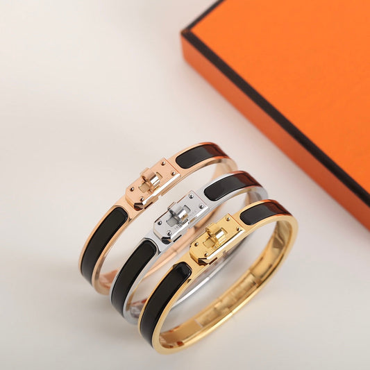 [⭐Hevara Jewelry]HM KELLY BLACK BRACELET