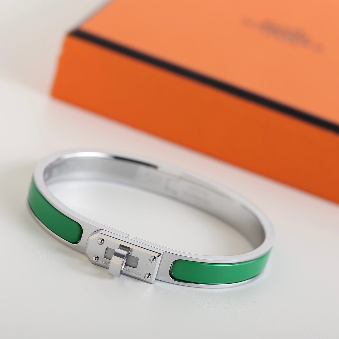[⭐Hevara Jewelry]HM KELLY GREEN BRACELET