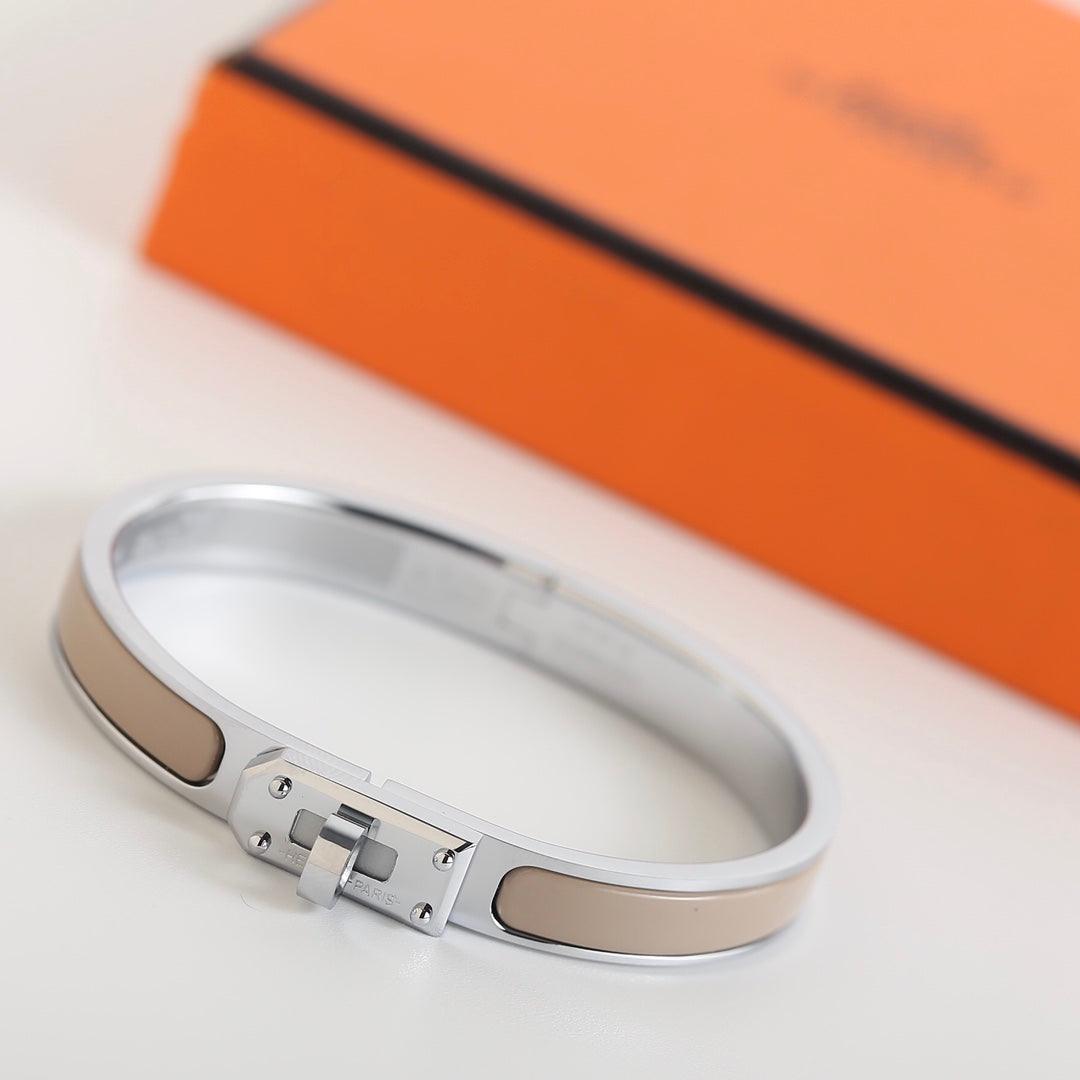 [⭐Hevara Jewelry]HM KELLY GREY BRACELET
