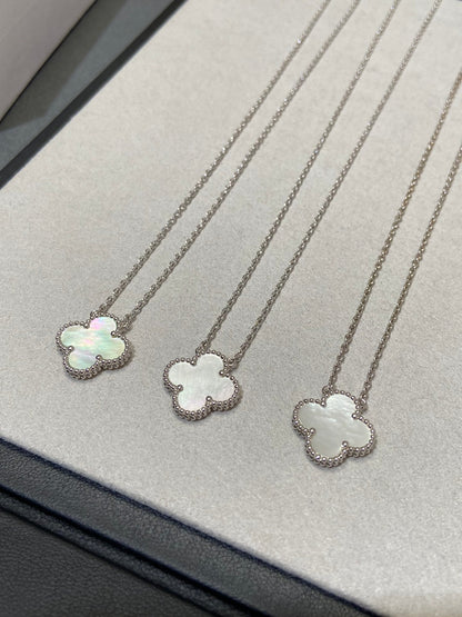 [⭐Hevara Jewelry]CLOVER MEDIUM SILVER WHITE MOP NECKLACE