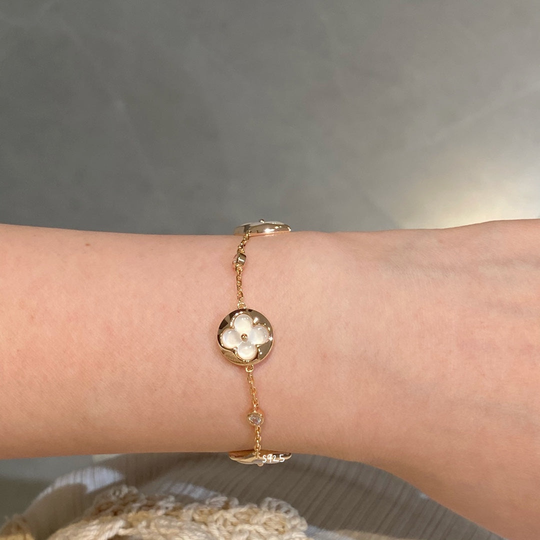 [⭐Hevara Jewelry]STAR AND SUN 4 MOTIF WHITE MOP PINK GOLD BRACELET